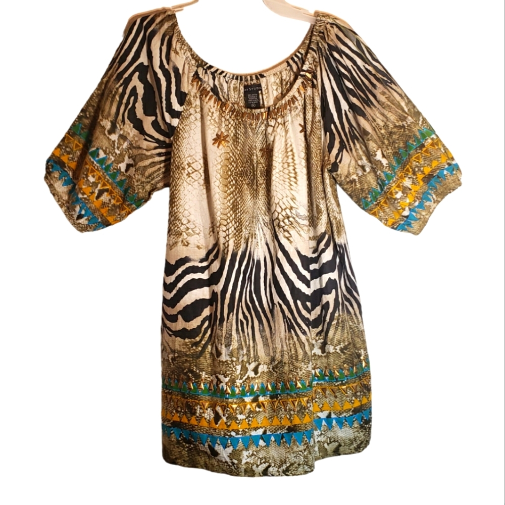 Bay Studio women's XL geometric print scoop neck pullover sequins top. 4050